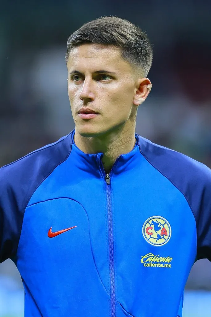 MEXICO CITY, MEXICO – FEBRUARY 21: Brian Rodríguez of America lines up during the 9th round match between America and Mazatlan FC as part of Torneo Clausura 2024 Liga MX at Azteca Stadium on February 21, 2024 in Mexico City, Mexico. (Photo by Manuel Velasquez/Getty Images)