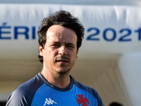 Vasco prepara investida em atacante após aprovação de Fernando Diniz