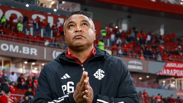 RS - PORTO ALEGRE - 11/09/2024 - BRASILEIRO A 2024, INTERNACIONAL X FORTALEZA - Roger Machado tecnico do Internacional durante partida contra o Fortaleza no estadio Beira-Rio pelo campeonato Brasileiro A 2024. Foto: Maxi Franzoi/AGIF