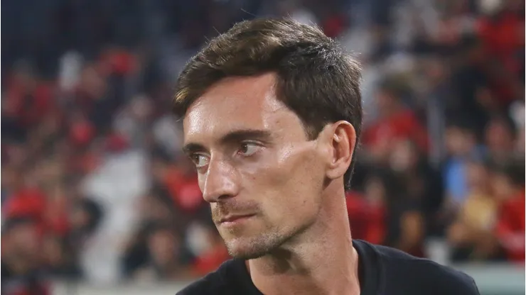 Joao Correia tecnico do Athletico-PR durante partida contra o Chapecoense