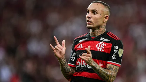 Everton Cebolinha jogador do Flamengo comemora seu gol durante partida contra o Bolivar no estadio Maracana pelo campeonato Copa Libertadores 2024.