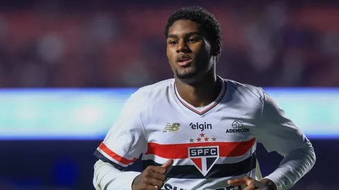 SP – SAO PAULO – 02/05/2025 – BRASILEIRO A 2025, SAO PAULO X FORTALEZA – Lucas Ferreira jogador do Sao Paulo durante partida contra o Fortaleza no estadio Morumbi pelo campeonato Brasileiro A 2025. Foto: Marcello Zambrana/AGIF
