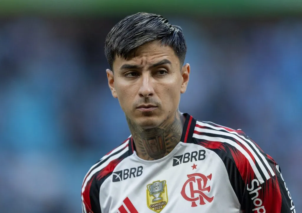 Erick Pulgar está fora de Internacional x Flamengo – Foto: Liamara Polli/AGIF.