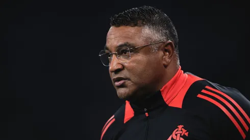 SP – SAO PAULO – 03/05/2025 – BRASILEIRO A 2025, CORINTHIANS X INTERNACIONAL – Roger Machado tecnico do Internacional durante partida contra o Corinthians no estadio Arena Corinthians pelo campeonato Brasileiro A 2025. Foto: Ettore Chiereguini/AGIF