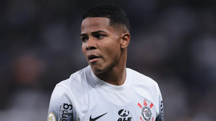 Wesley durnte partida entre Corinthians x Grêmio no Brasileirão 2024.