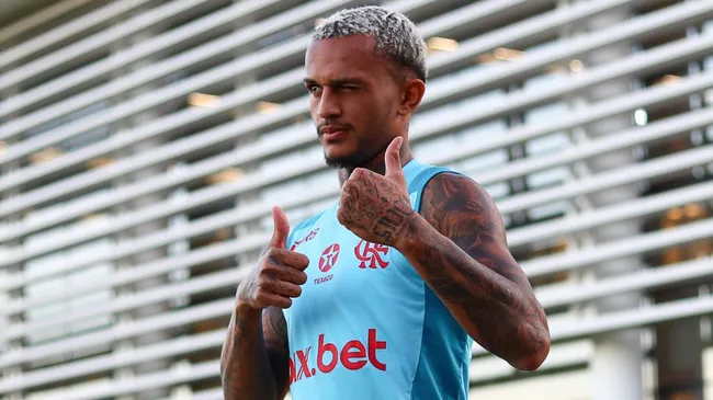 Wesley durante treinamento.. Fotos: Gilvan de Souza/Flamengo