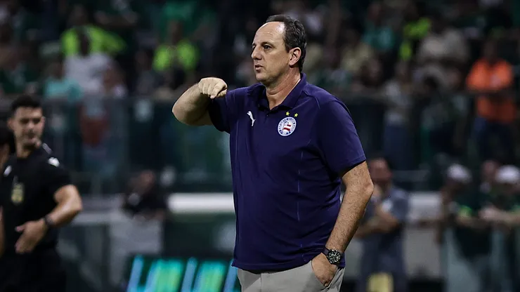 SP - SAO PAULO - 27/04/2025 - BRASILEIRO A 2025, PALMEIRAS X BAHIA - Rogerio Ceni tecnico do Bahia durante partida contra o Palmeiras no estadio Arena Allianz Parque pelo campeonato Brasileiro A 2025. Foto: Fabio Giannelli/AGIF