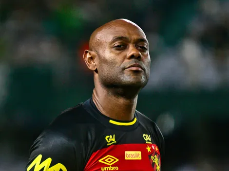 Vagner Love negocia com rival do Sport e clube surpreende