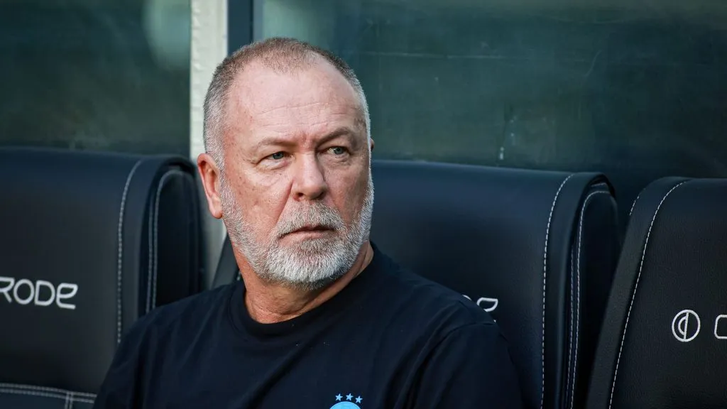 Mano Menezes explica escolha por Nathan (Imagem: Maxi Franzoi/AGIF)