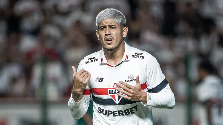 Alan Franco em partida pelo São Paulo. Foto: Isabela Azine/AGIF