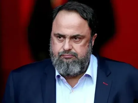 Interessado em comprar o Vasco, Marinakis toma atitude inusitada na Inglaterra
