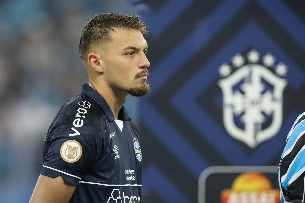 Gabriel Grando deve seguir no Grêmio – Foto: Pedro H. Tesch/AGIF.