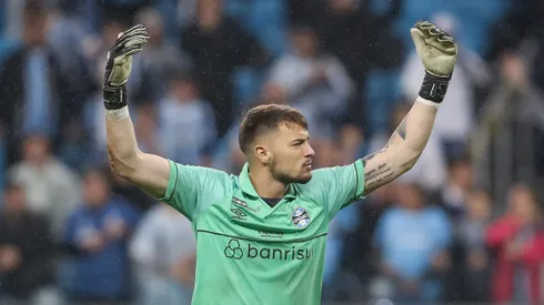 Gabriel Grando goleiro do Gremio comemora vitoria por penaltis em decisao durante partida contra o Bahia no estadio Arena do Gremio pelo campeonato Copa do Brasil 2023.