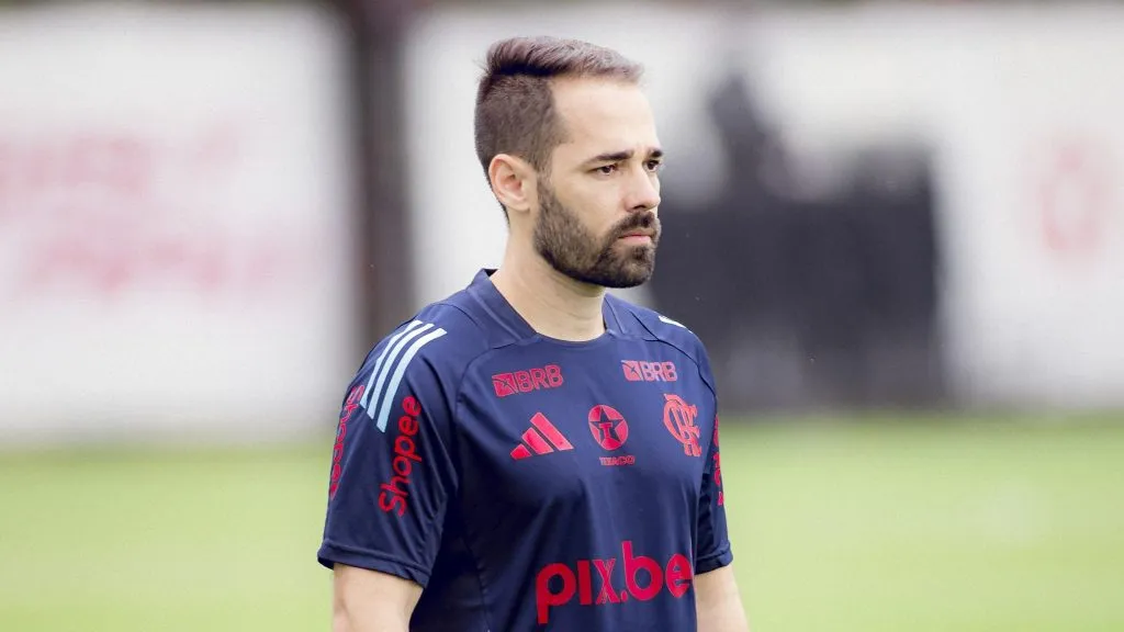 Daniel Alegria durante treinamento no Ninho da Gávea. Foto:Adriano Fontes/Flamengo