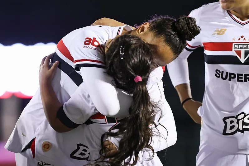 Jogadoras do São Paulo comemoram gol (Reprodução/Rebeca Reis/Staff Images Woman/CBF)