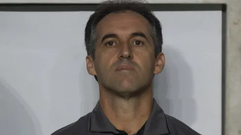 SP – SAO PAULO – 12/05/2025 – BRASILEIRO A 2025, SANTOS X CEARA – Leo Conde tecnico do Ceara durante partida contra o Santos no estadio Arena Allianz Parque pelo campeonato Brasileiro A 2025. Foto: Anderson Romao/AGIF