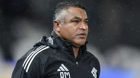 Roger Machado técnico do Internacional durante partida contra o Botafogo no estádio Engenhão pelo campeonato Brasileiro A 2025. Foto: Thiago Ribeiro/AGIF