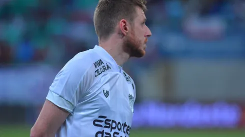 Willian Machado durante confronto contra o Bahia na Copa do Nordeste de 2025.