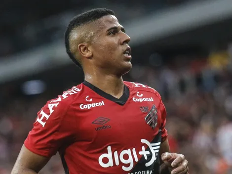 Bergson, ex-Athletico-PR, abre o jogo sobre voltar ao Brasil