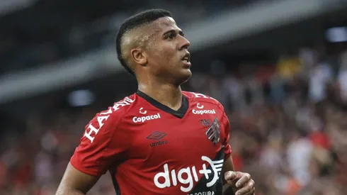 Bergson durante confronto contra o Toledo no Campeonato Paranaense de 2019.