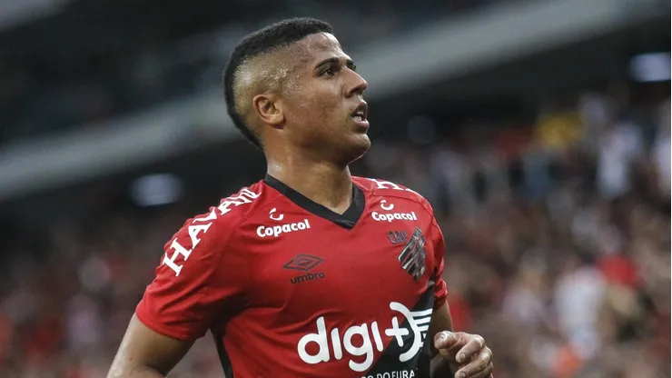 Bergson durante confronto contra o Toledo no Campeonato Paranaense de 2019.
