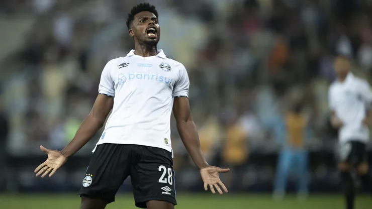 Jemerson jogador do Gremio comemora seu gol anulado pelo VAR durante partida contra o Fluminense no estadio Maracana pelo campeonato Copa Libertadores 2024.