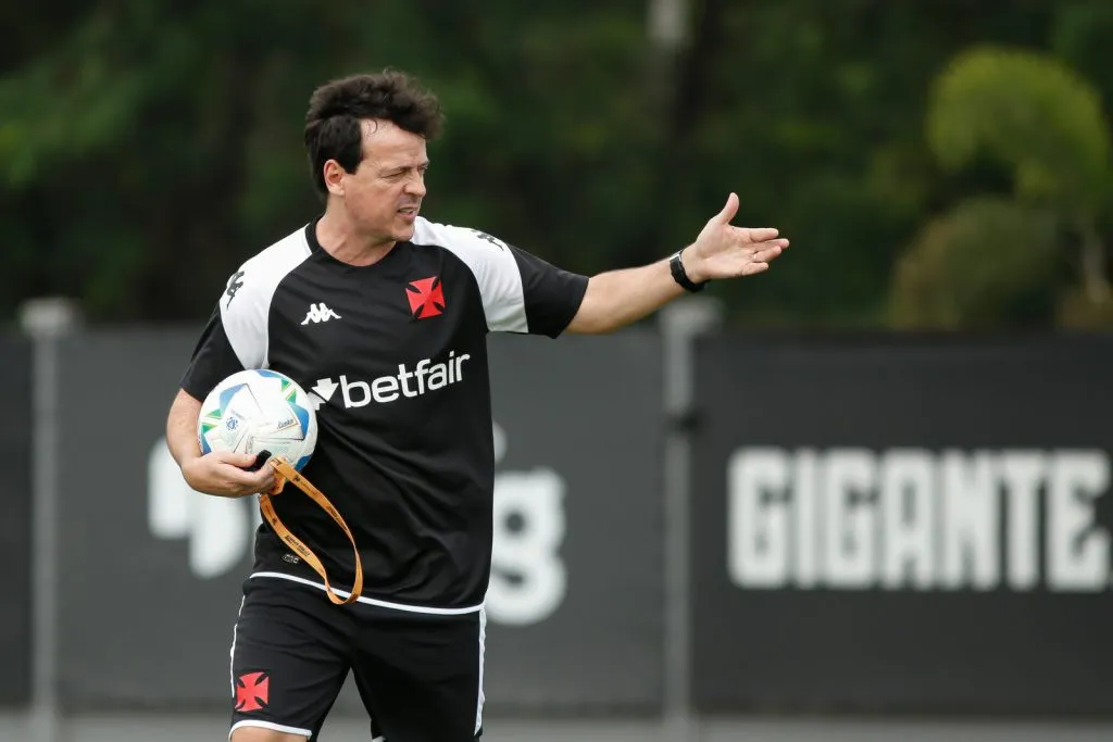 O elenco Cruzmaltino treinou nesta manhã no CT Moacyr Barbosa antes da viagem para Buenos Aires. Foto: Matheus Lima/ Vasco