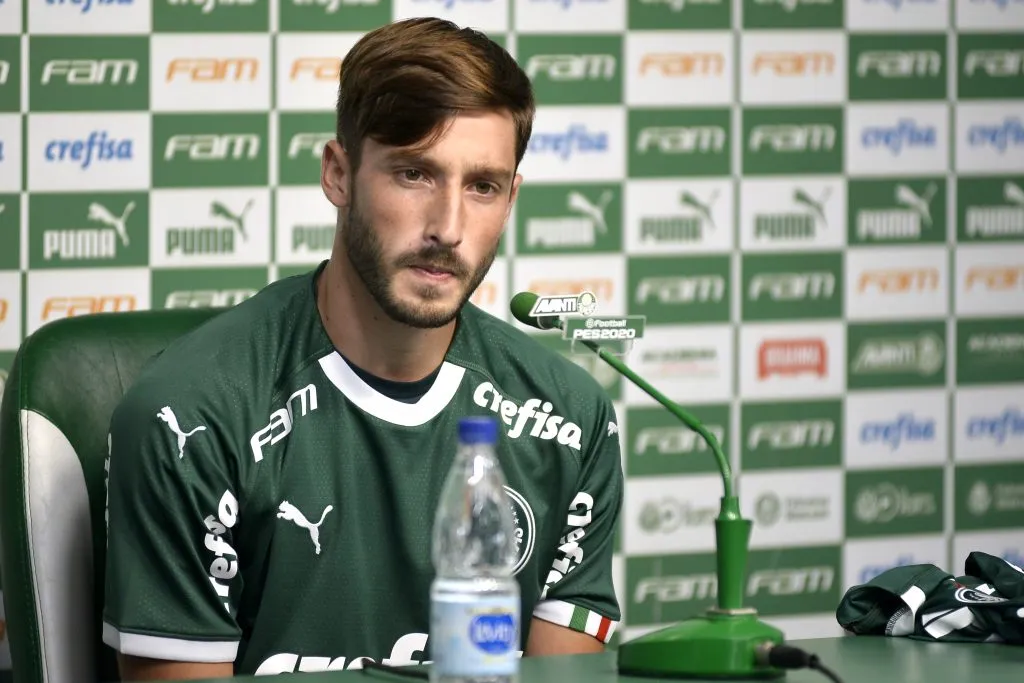 SP – Sao Paulo – 11/02/2020 – Apresentacao, Matias Vina – Matias Vina fala aos jornalista durante sua apresentacao oficial no Palmeiras em coletiva de imprensa no CT Academia de Futebol. Foto: Bruno Ulivieri/AGIF