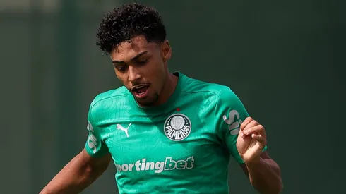 O jogador Luighi, da SE Palmeiras, durante treinamento, na Academia de Futebol. (Foto: Cesar Greco/Palmeiras/by Canon)