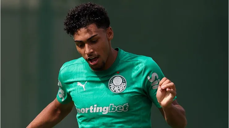 O jogador Luighi, da SE Palmeiras, durante treinamento, na Academia de Futebol. (Foto: Cesar Greco/Palmeiras/by Canon)
