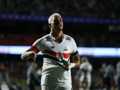 São Paulo empata com Libertad e demora para entrada de Luciano gera reação da torcida