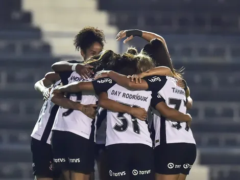 Laísa, zagueira do Corinthians anuncia fim da carreira aos 19 anos