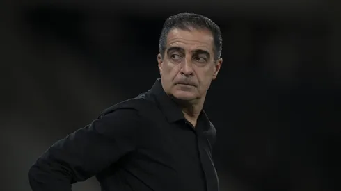 RJ - RIO DE JANEIRO - 30/04/2025 - COPA DO BRASIL 2025, BOTAFOGO X CAPITAL - Renato Paiva tecnico do Botafogo durante partida contra o Capital no estadio Engenhao pelo campeonato Copa Do Brasil 2025. Foto: Jorge Rodrigues/AGIF