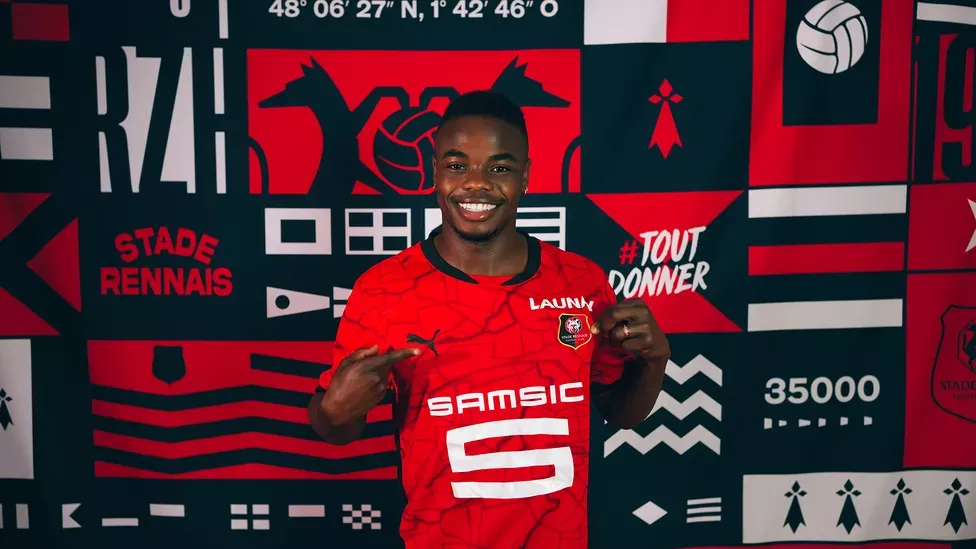 Carlos Andrés Gómez, atacante do Rennes (Imagem: Divulgação/Rennes)