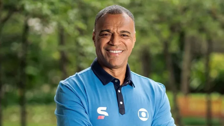 Denilson rebate Luciano, do São Paulo. Foto: Lucas Seixas/Globo
