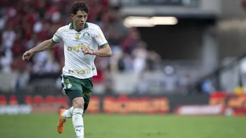 Giay jogador do Palmeiras durante partida contra o Flamengo no estadio Maracana pelo campeonato Brasileiro A 2024.