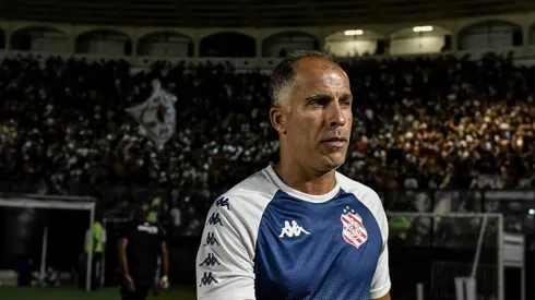 Felipe Maestro tecnico do Bangu durante partida contra o Vasco no estadio Sao Januario pelo campeonato Carioca 2023.