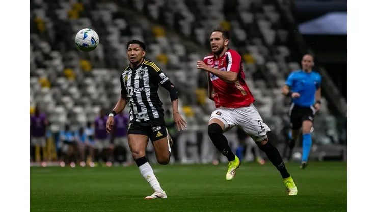 Rony 'sofre' no Atlético Mineiro e assunto chega ao Palmeiras