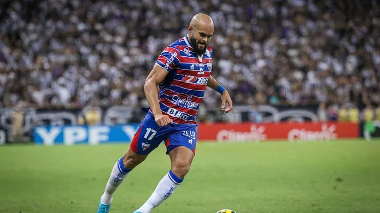 Ze Welison jogador do Fortaleza durante partida contra o Ceara no estadio Arena Castelao pelo campeonato Copa do Brasil 2022.