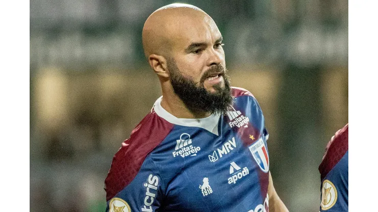 Zé Welison durante confronto contra o Corinthians no Brasileirão de 2022.