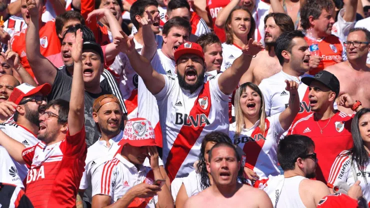 Torcida do River Plate esqueceu do São Paulo