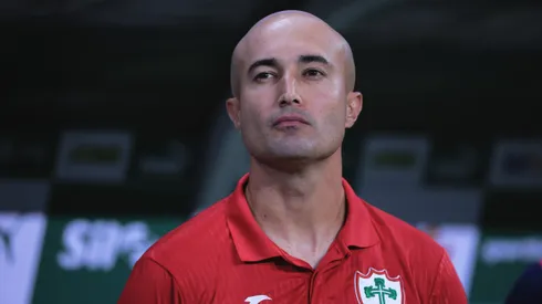 Cauan de Almeida tecnico do Portuguesa durante partida contra o Palmeiras no estadio Arena Allianz Parque pelo campeonato Paulista 2025. Foto: Ettore Chiereguini/AGIF