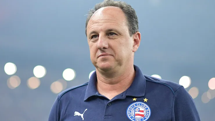 Rogério Ceni durante confronto contra o Flamengo no Campeonato Brasileiro de 2025.