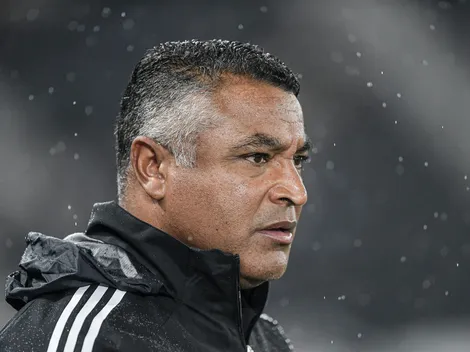 Roger Machado é avisado que defensor do Inter deve ir para clube da Argentina