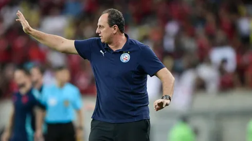 RJ – RIO DE JANEIRO – 10/05/2025 – BRASILEIRO A 2025, FLAMENGO X BAHIA – Rogerio Ceni tecnico do Bahia durante partida contra o Flamengo no estadio Maracana pelo campeonato Brasileiro A 2025. Foto: Thiago Ribeiro/AGIF