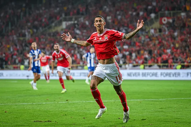 Angel Di María comemorando gol pelo Benfica –  (Photo by Octavio Passos/Getty Images)