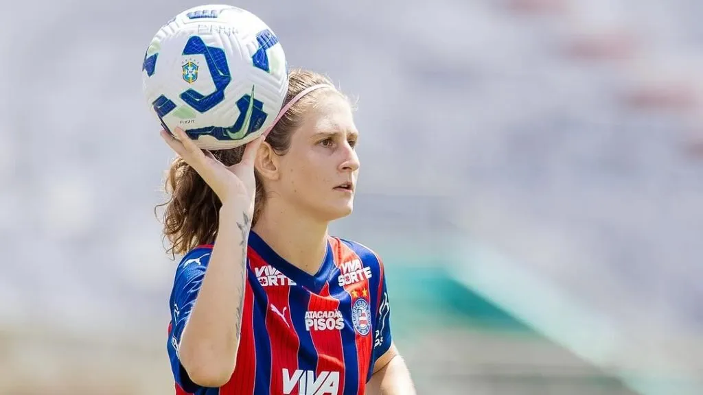 Zagueira do Bahia, Camila Barbosa, durante partida da equipe (Reprodução/Bahia)