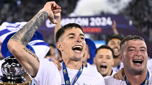 BUENOS AIRES, ARGENTINA - DECEMBER 15: Valentín Gómez of Velez Sarsfield celebrates after winning the tournament following the Liga Profesional 2024 match between Velez Sarsfield and Huracan at Jose Amalfitani Stadium on December 15, 2024 in Buenos Aires, Argentina. (Photo by Rodrigo Valle/Getty Images)