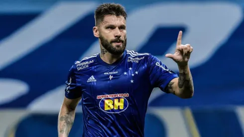 Rafael Sobis visita Cruzeiro e se impressiona com investimento de Pedro Lourenço