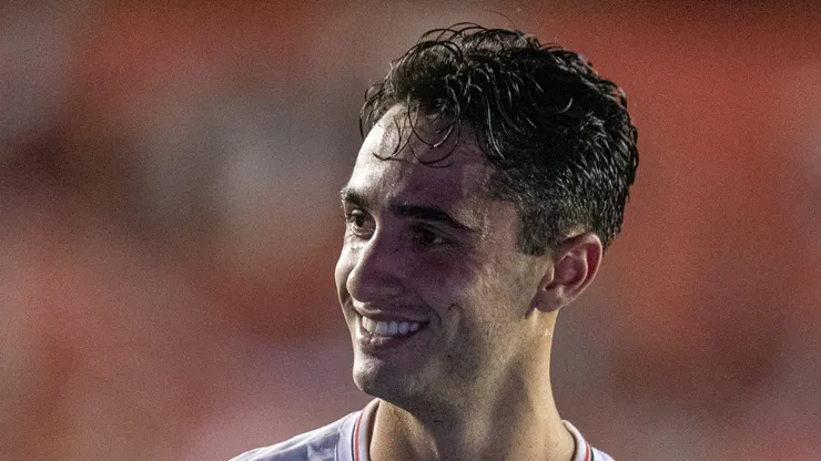 Rodriguinho marcou um belo gol pelo São Paulo.